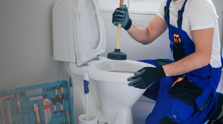 Local expert plumbing services in Bowling Green, FL